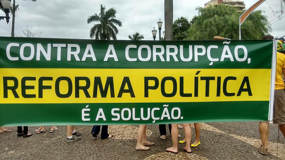 249280_1075898025805008_5006383566100746508_n