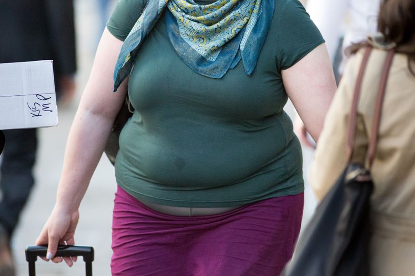 PAY-An-obese-woman